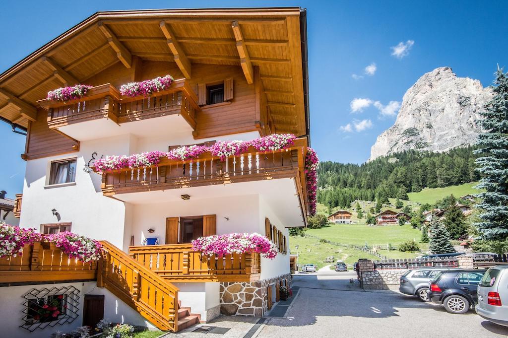 Garni Edera Hotell Corvara Exteriör bild